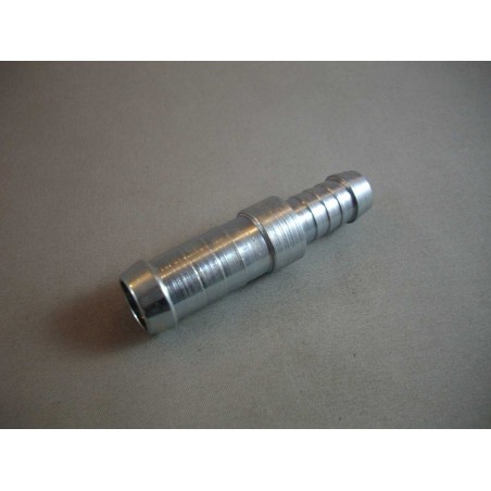 RACCORD MALE MALE 13/16MM POUR DURITE DE CHAUFFAGE Ref: moc210